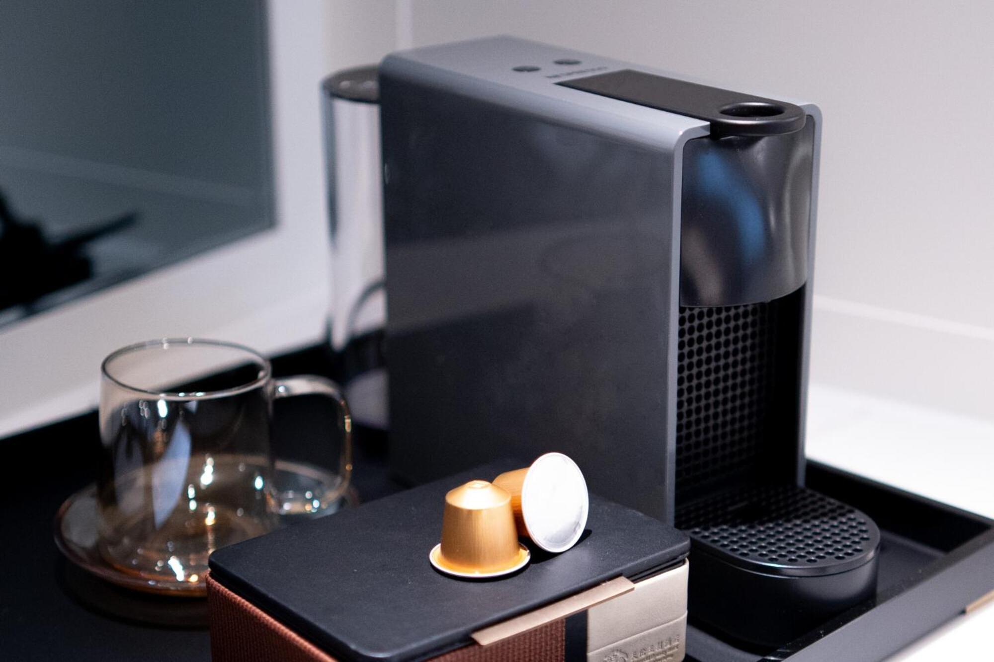 Sunworld Dynasty Hotel Beijing Wangfujing Buitenkant foto A Nespresso machine